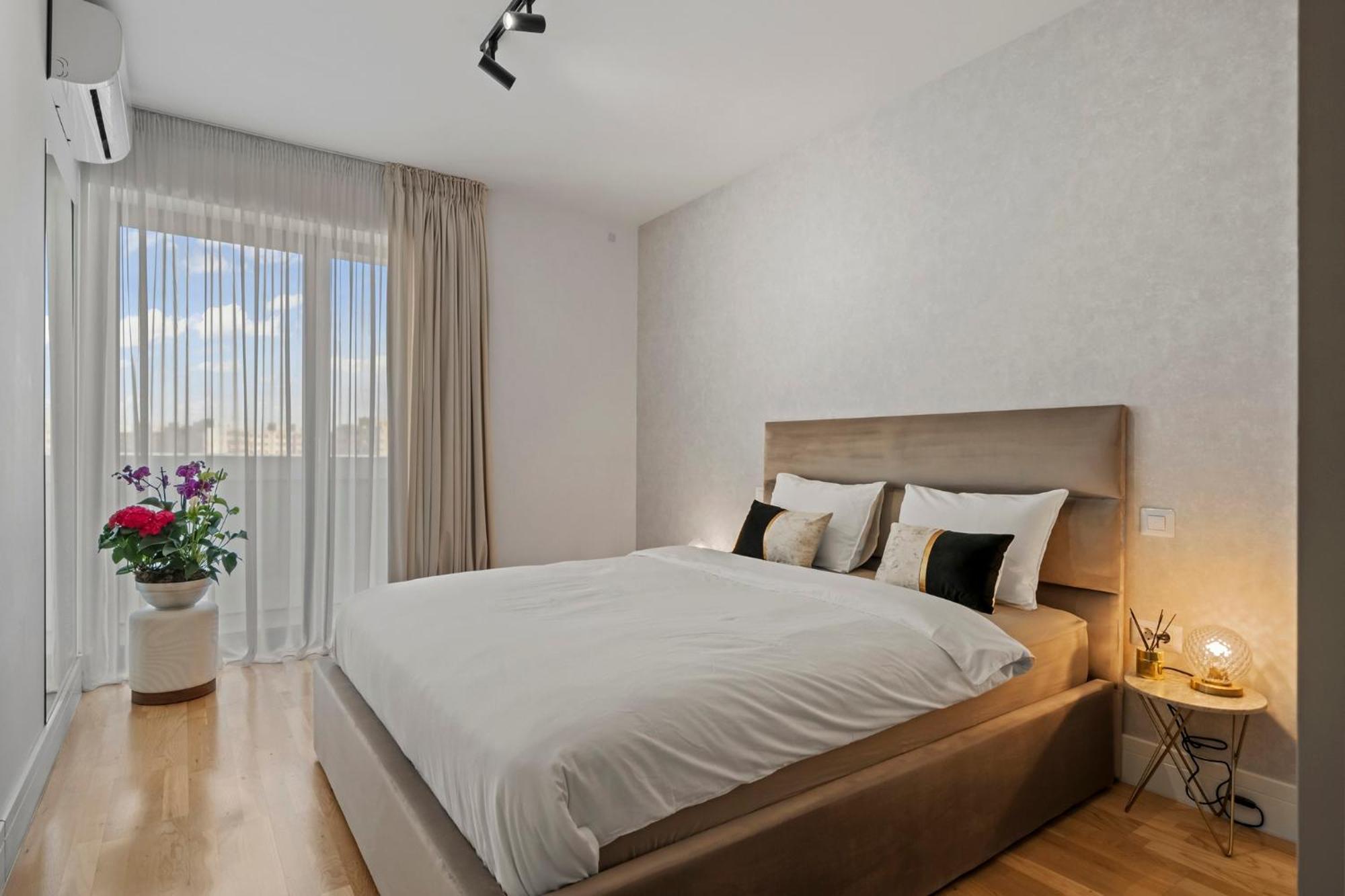 The Address Bucharest Apartment Exterior photo